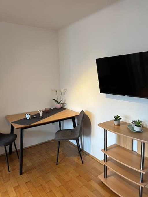 Einzimmerwohnung Im Gruenen/Innsbruck/2 Pax Extérieur photo